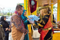 walikota sungai penuh menghadiri pembukaan jambore PKK dan Pasar rakyat sungai penuh
foto. dok : humas 