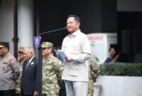 Mendagri Tito Karnavian menjadi Inspektur Upacara (Irup) pada Pembukaan KPPD Gelombang II Tahun 2025 di Lapangan Tengah, Kantor Lemhannas RI, Jakarta, Rabu (5/11/2025). Foto: Kemendagri RI
