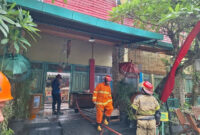 Kebakaran melanda restoran Sambal Hejo Sambal Dadakan (SHSD) di Bekasi Selatan, Kota Bekasi, Minggu (2/11/2025). Foto: Dok. Istimewa
