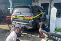 Mobil Toyota Fortuner milik Iskandar kader Partai Demokrat yang dibakar oleh Anggota DPRD Sinjai dari PAN, Kamrianto. Dok: Humas Polres Sinjai

