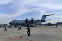 Pesawat Airbus A400M dengan nomor A4001 milik TNI AU tiba di Base Ops Halim Perdanakusuma pada Senin (3/11/2025). Foto: Luthfi Humam/kumparan
