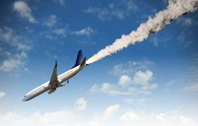 Ilustrasi pesawat jatuh Foto: Shutter Stock
