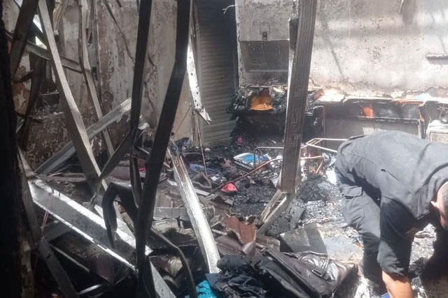 Kondisi rumah Hakim PN Medan usai terbakar, Selasa (5/11/2025). Foto: DPKP Medan
