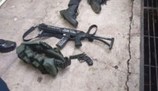 Senapan yang ditemukan usai ledakan di masjid di SMAN 72 Jakarta, Kelapa Gading, Jakarta, Jumat (7/11/2025). Foto: Dok. Istimewa