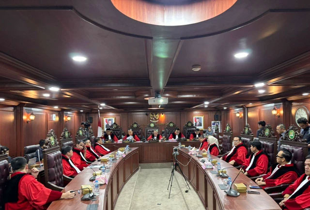 Sidang putusan MKD terkait status non aktif 5 anggota DPR di gedung DPR RI, Senayan, Jakarta Pusat pada Rabu (5/11/2025). Foto: Abid Raihan/kumparan
