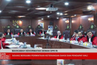 Sidang MKD DPR terkait etik terhadap Adies Kadir, Sahroni, Nafa Urbach, Eko Patrio, dan Uya Kuya pada Senin (3/11/2025). Foto: YouTube/ TVR Parlemen
