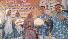 Tim SMA 1 Padang Pajang yang meraih juara II tingkat Sumbar.