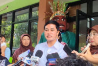 Wakil Menteri Kesehatan, Dante Saksono Harbuwono, di Panti Sosial Tresna Werdha Budi Mulia 3, Jakarta Selatan, pada Kamis (6/11/2025). Foto: Rachmadi Rasyad/kumparan
