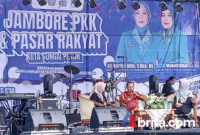 wakil walikota sungai penuh sebagai nara sumber talk show
foto. dok: albrita.com